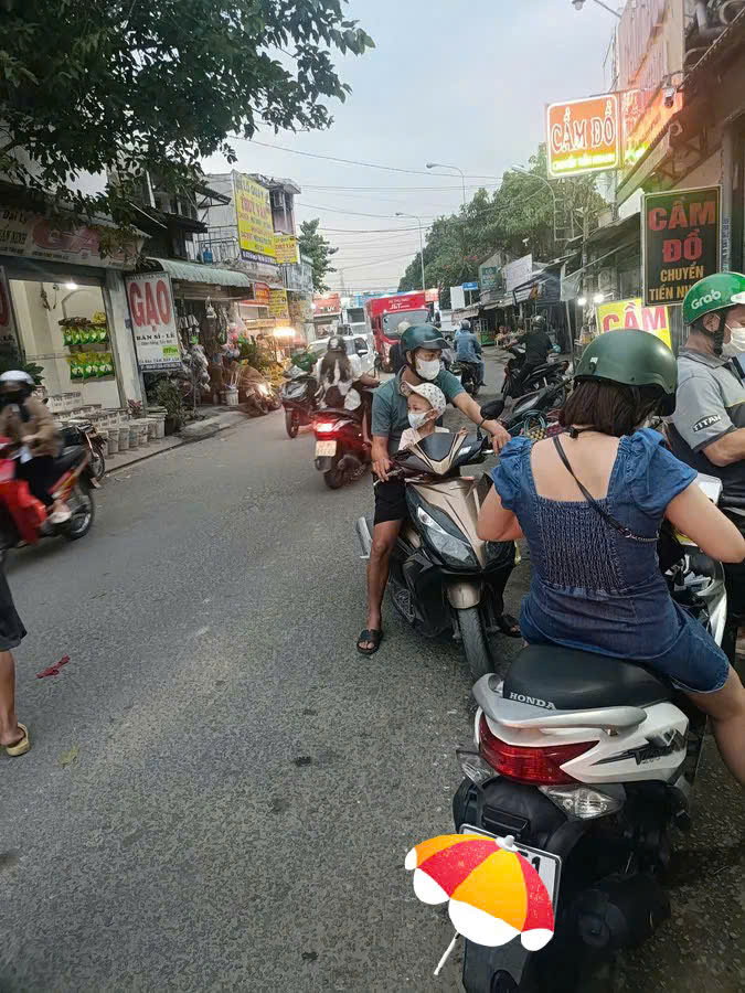 Bán gấp nhà cấp 4 chợ Trần Quang Cơ, Q 12, đang cho thuê 12 triệu/ tháng, chỉ 3.5 tỷ - Ảnh chính